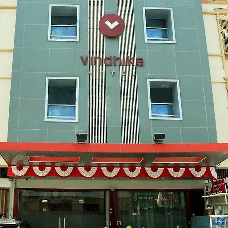 Vindhika Hotel Makassar Exterior photo