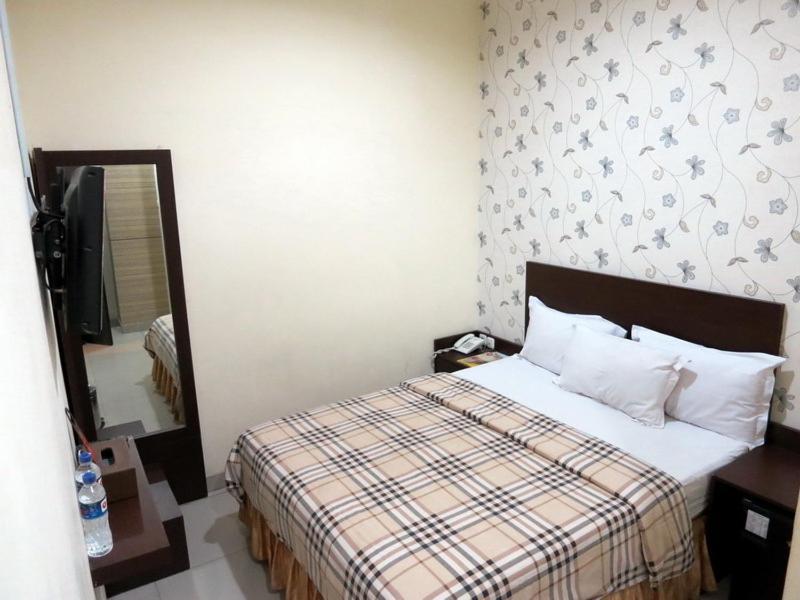 Vindhika Hotel Makassar Exterior photo