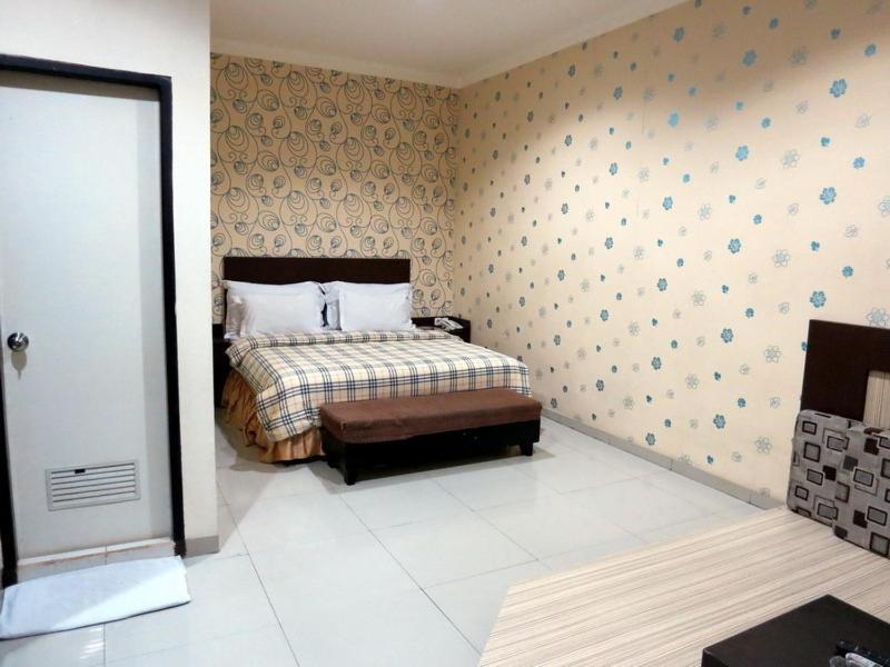Vindhika Hotel Makassar Exterior photo