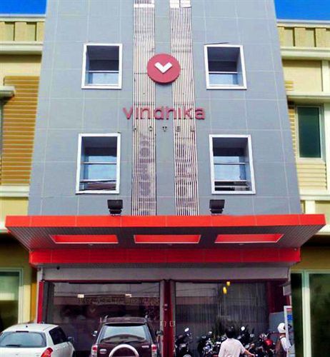 Vindhika Hotel Makassar Exterior photo